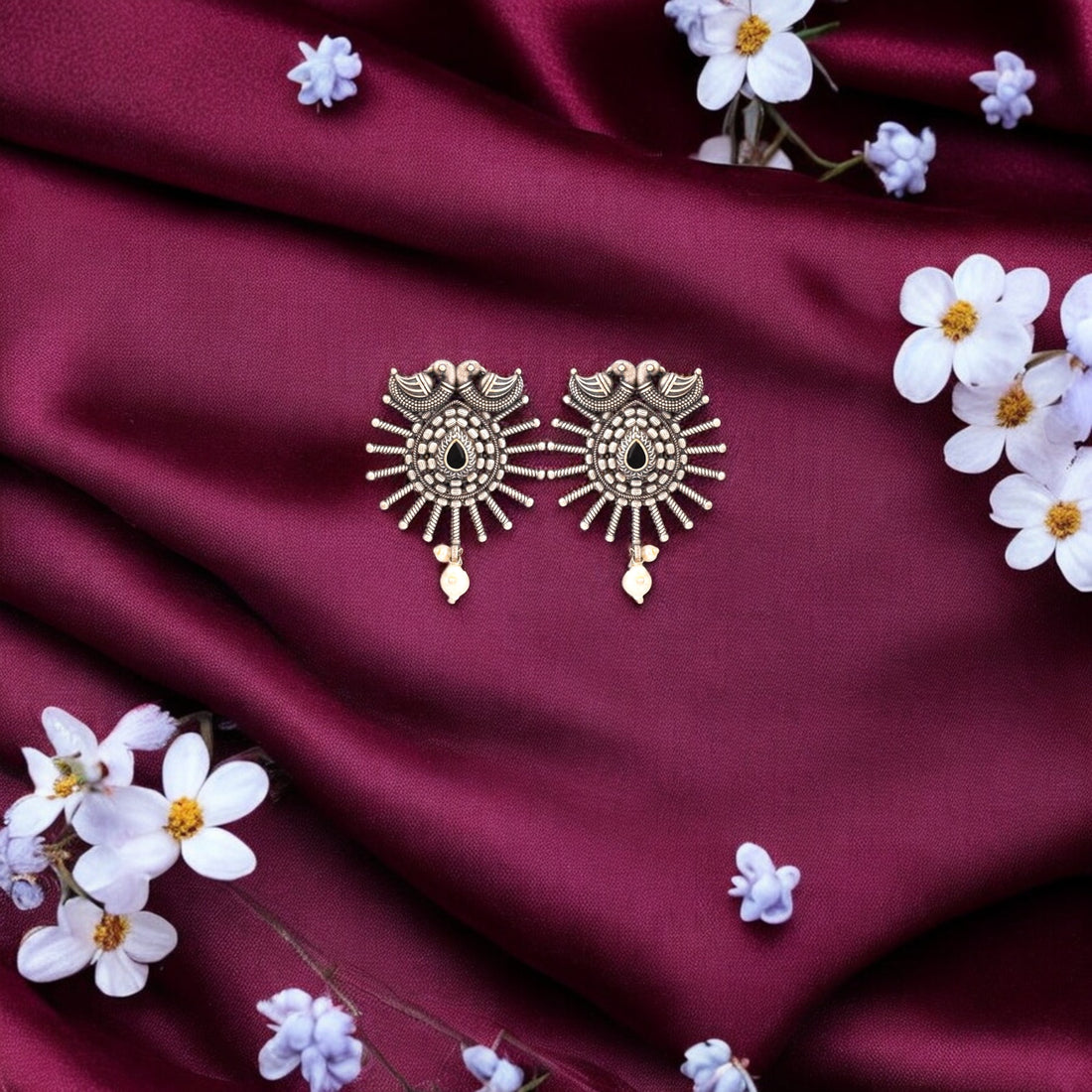 Azure Nest Earrings-black