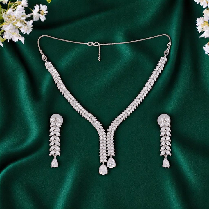Noor-Elara Set