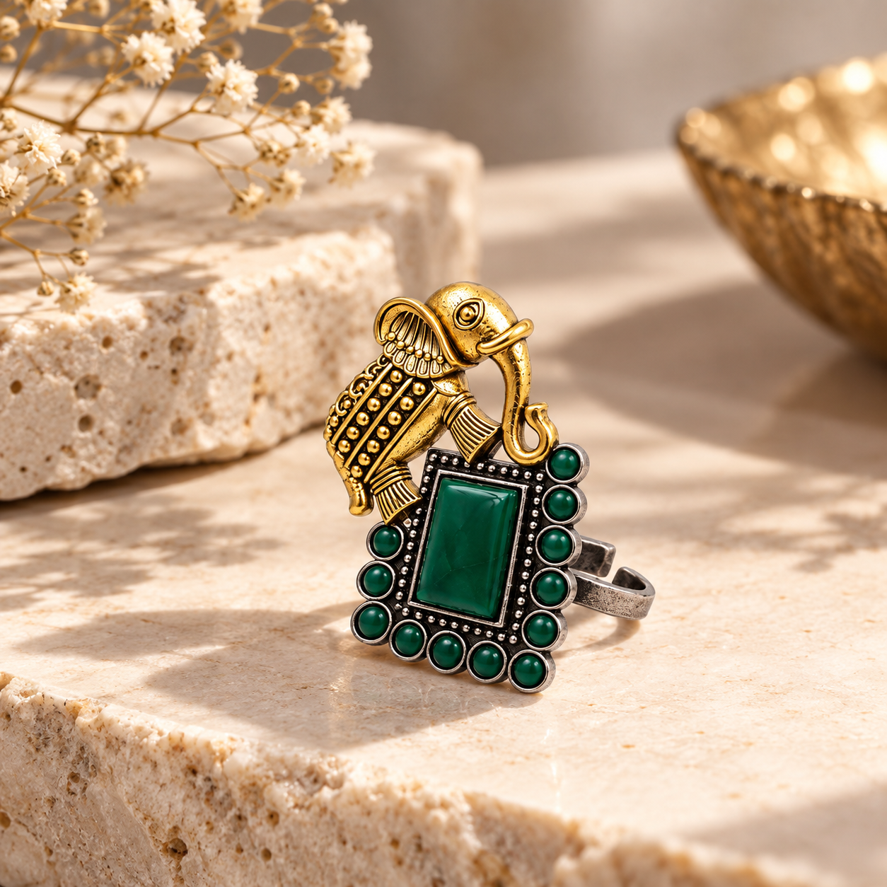 Taksh Ring – Emerald