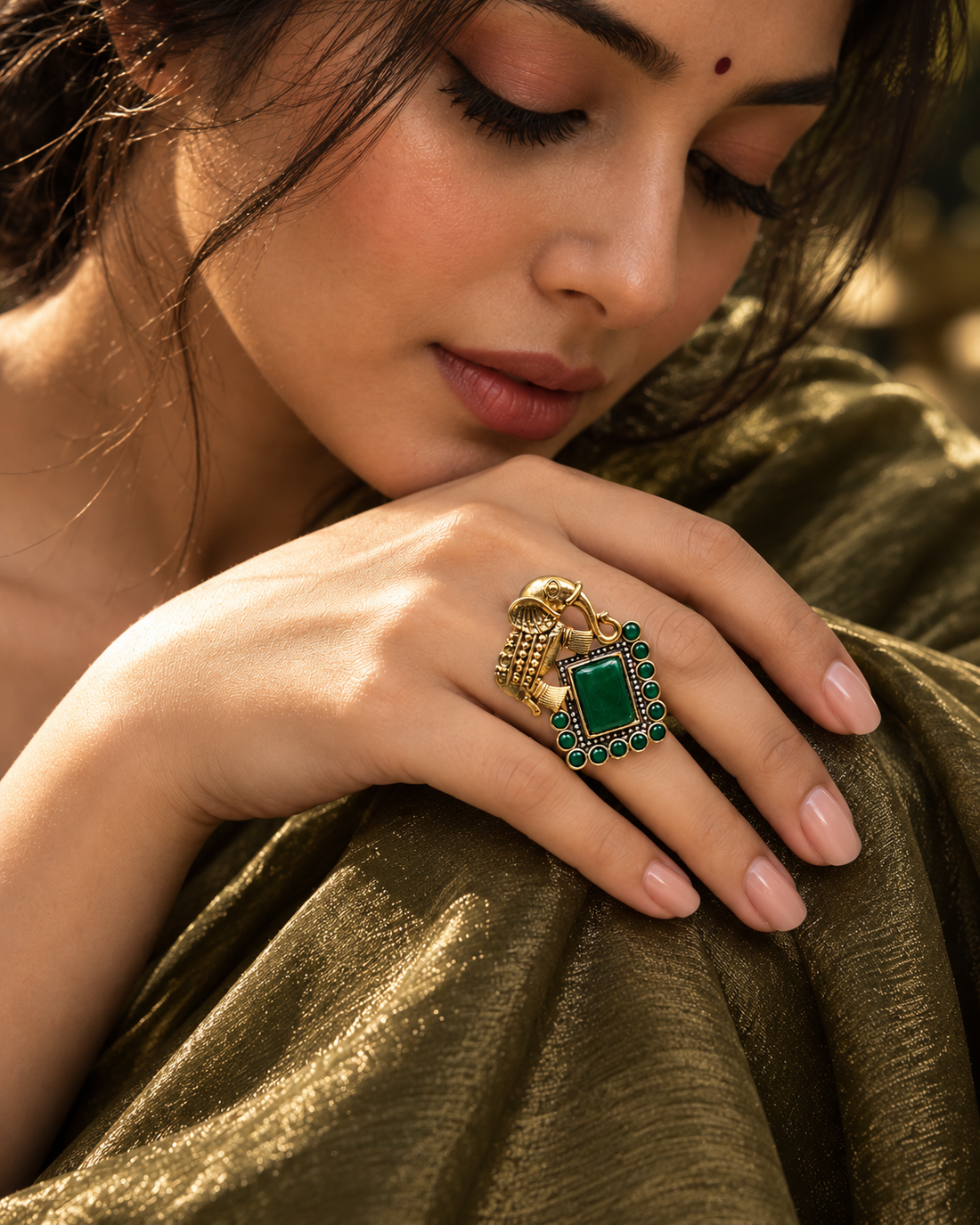 Taksh Ring – Emerald
