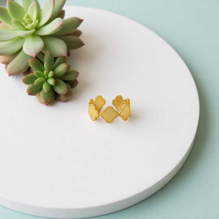 Mira Clover Ring